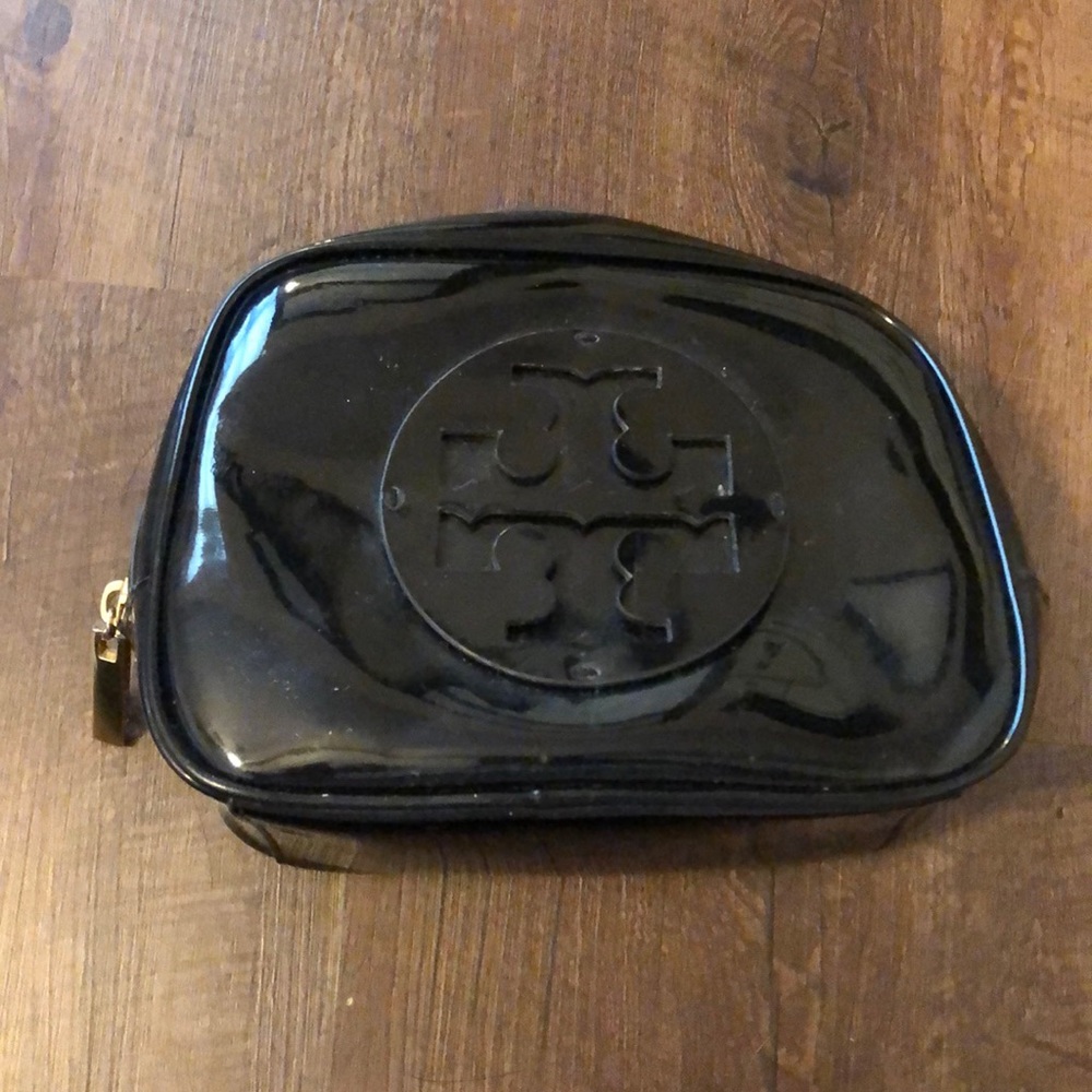 Tory Burch— black patent logo makeup bag